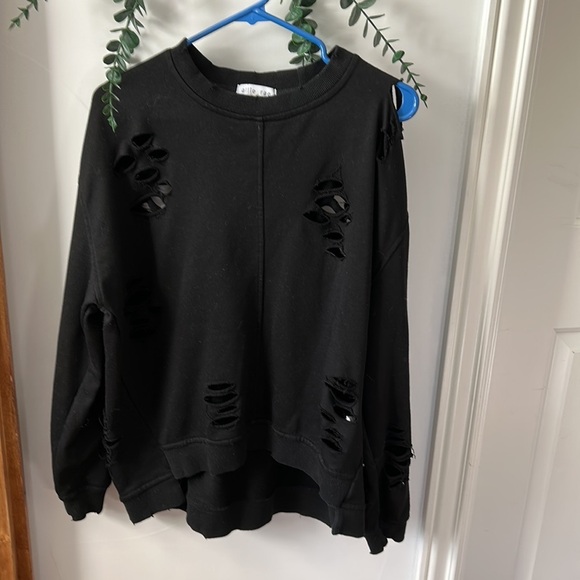 Allie Rae Distressed‎ Pullover Sweatshirt. Size S - Picture 2 of 9